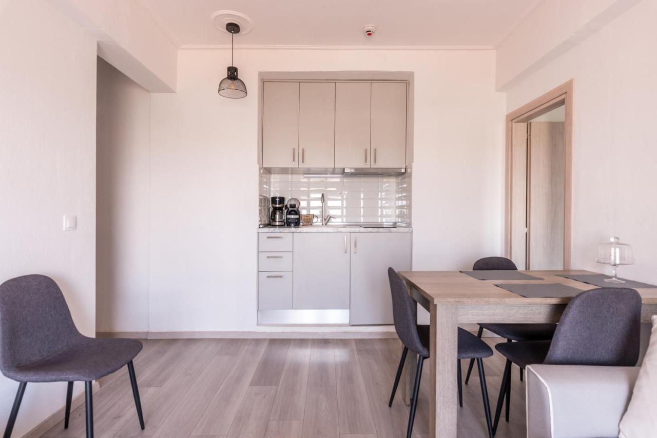 Minimalist Apartments W/ View 塞萨洛尼基 外观 照片