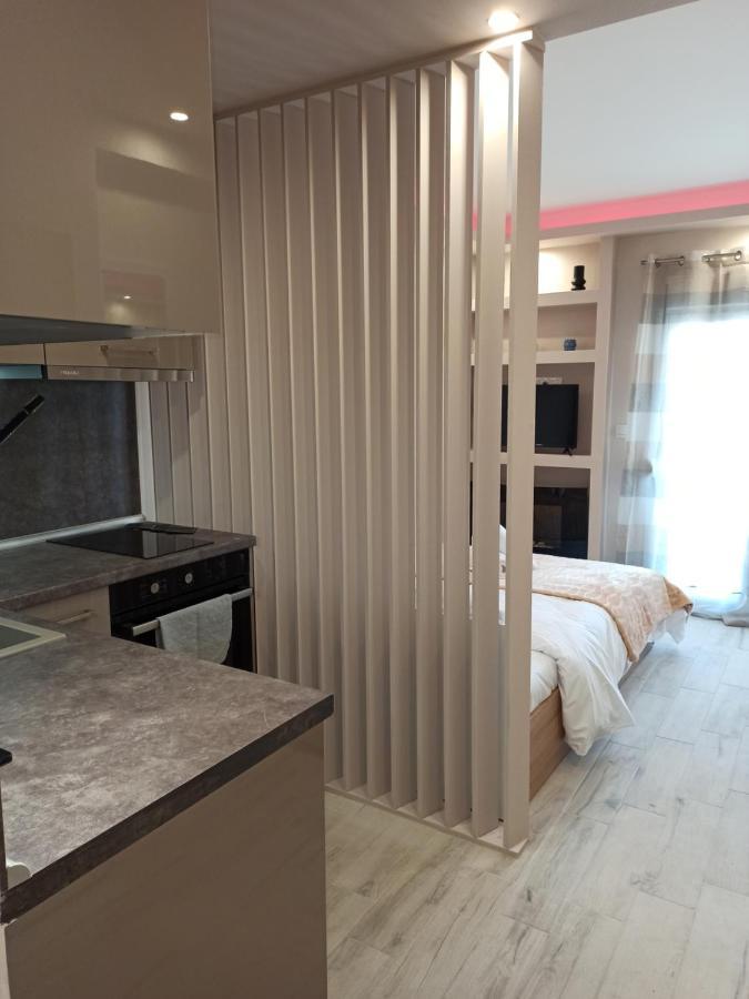 Minimalist Apartments W/ View 塞萨洛尼基 外观 照片